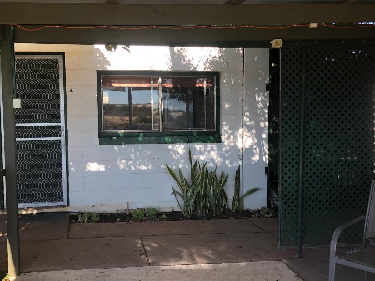 Pelican Point Waterfront Resort Formerly Carnarvon Beach Retreat Exterior photo